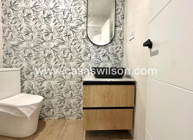 Sale - Apartment - Torrevieja - Centro