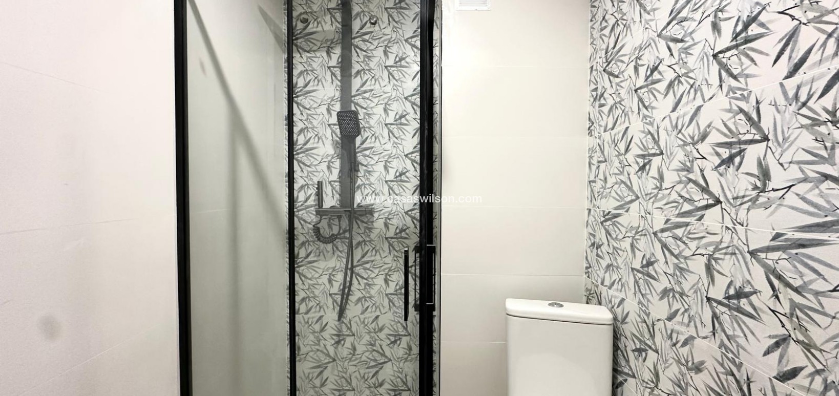 Sale - Apartment - Torrevieja - Centro