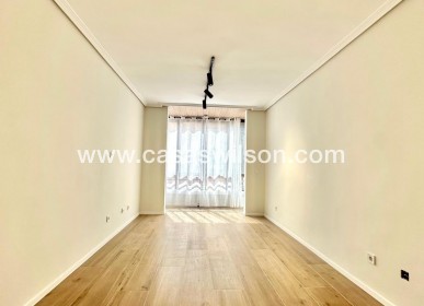 Sale - Apartment - Torrevieja - Centro