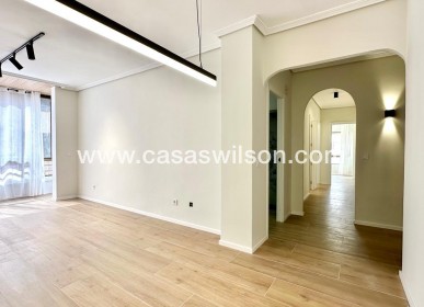 Sale - Apartment - Torrevieja - Centro