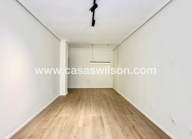 Sale - Apartment - Torrevieja - Centro