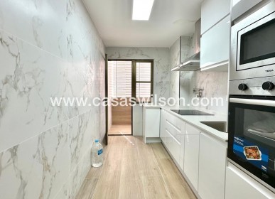 Sale - Apartment - Torrevieja - Centro