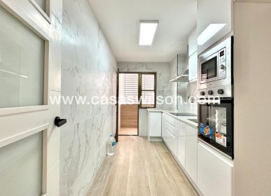 Sale - Apartment - Torrevieja - Centro