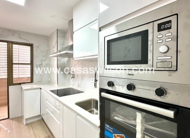 Sale - Apartment - Torrevieja - Centro