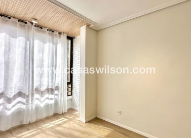 Sale - Apartment - Torrevieja - Centro