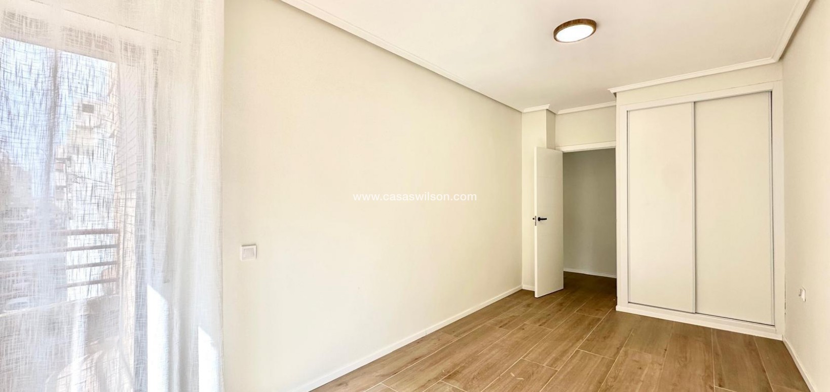 Sale - Apartment - Torrevieja - Centro
