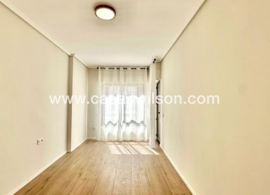 Sale - Apartment - Torrevieja - Centro
