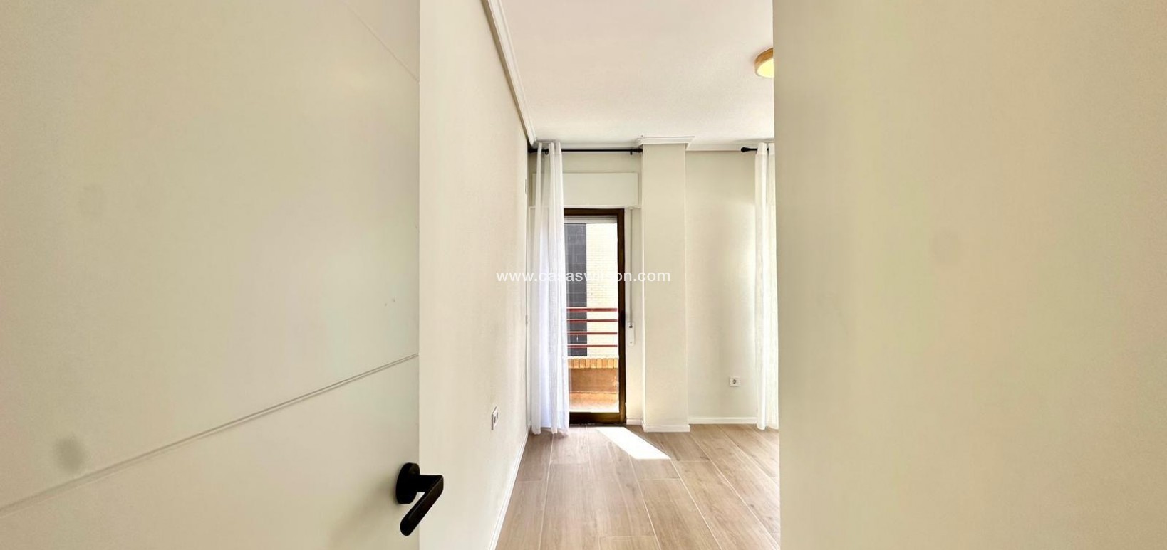 Sale - Apartment - Torrevieja - Centro