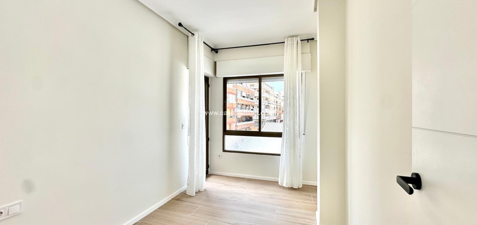 Sale - Apartment - Torrevieja - Centro