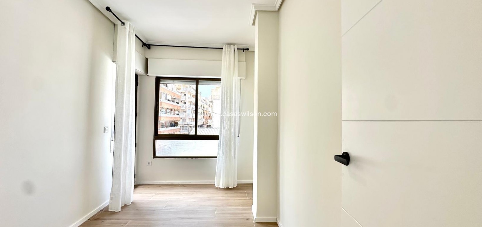 Sale - Apartment - Torrevieja - Centro