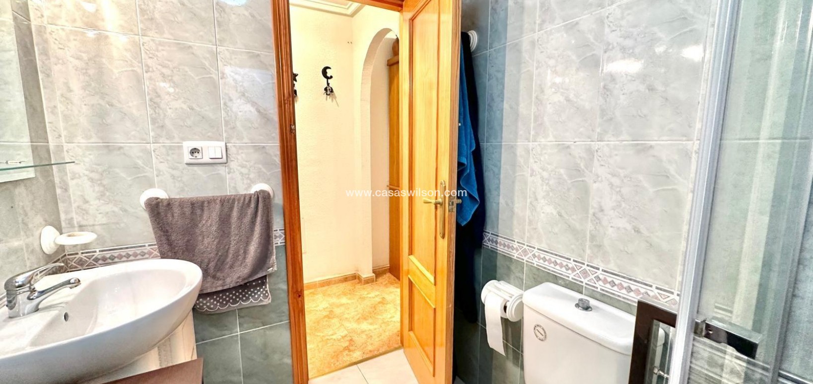 Sale - Apartment - Torrevieja - Centro