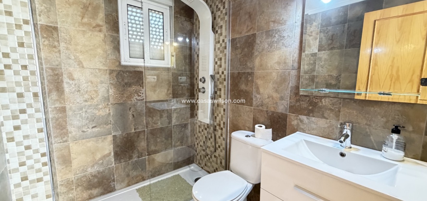 Bestaande bouw - Villa - Villamartin - Villamartín