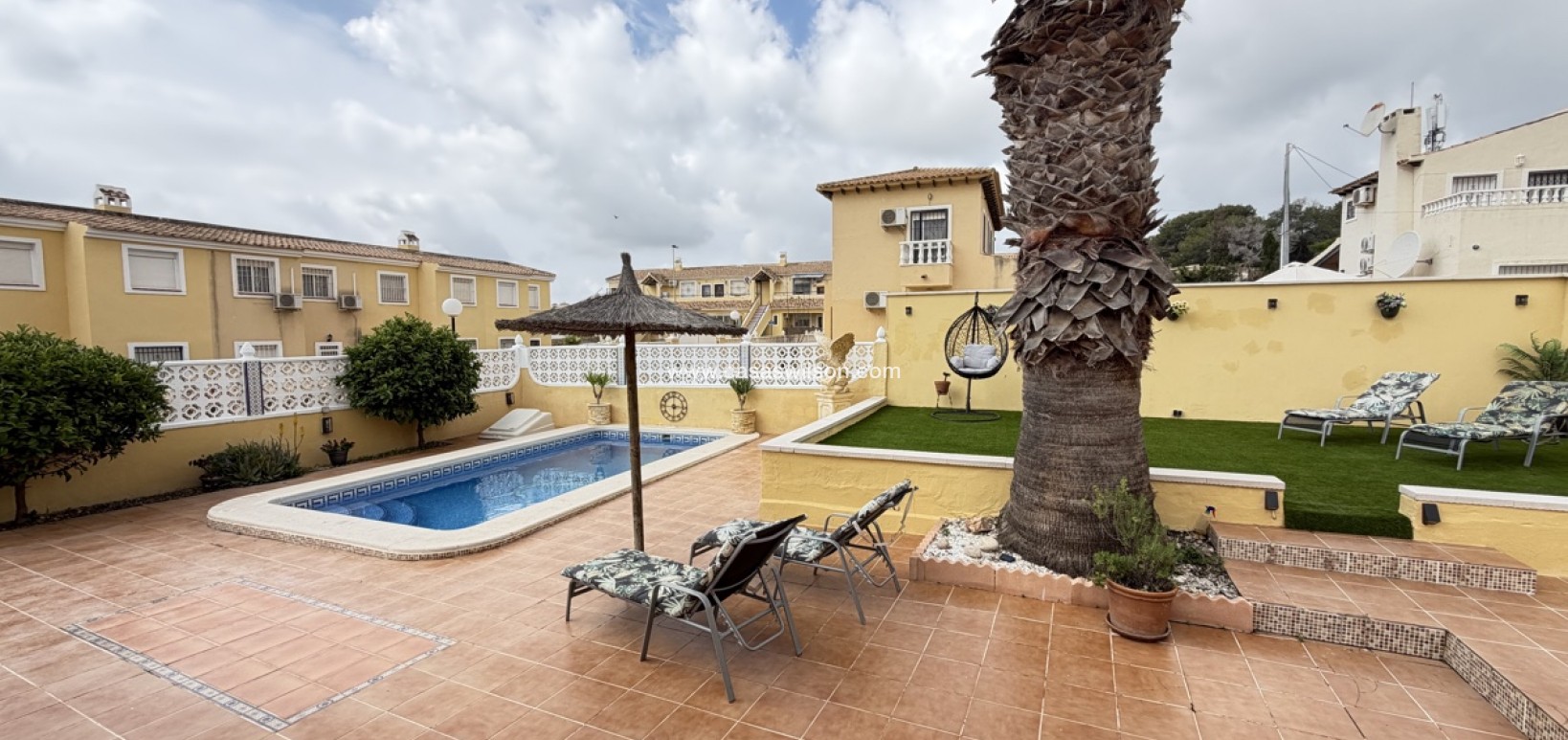 Bestaande bouw - Villa - Villamartin - Villamartín
