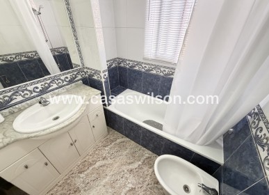 Sale - Townhouse - Villamartin - Villamartín