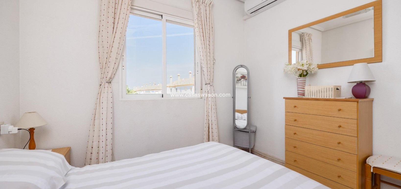 Sale - Bungalow - Torrevieja - Aguas Nuevas