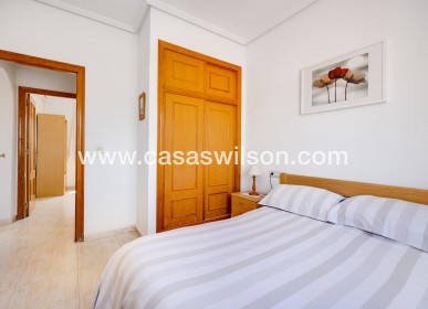 Sale - Bungalow - Torrevieja - Aguas Nuevas