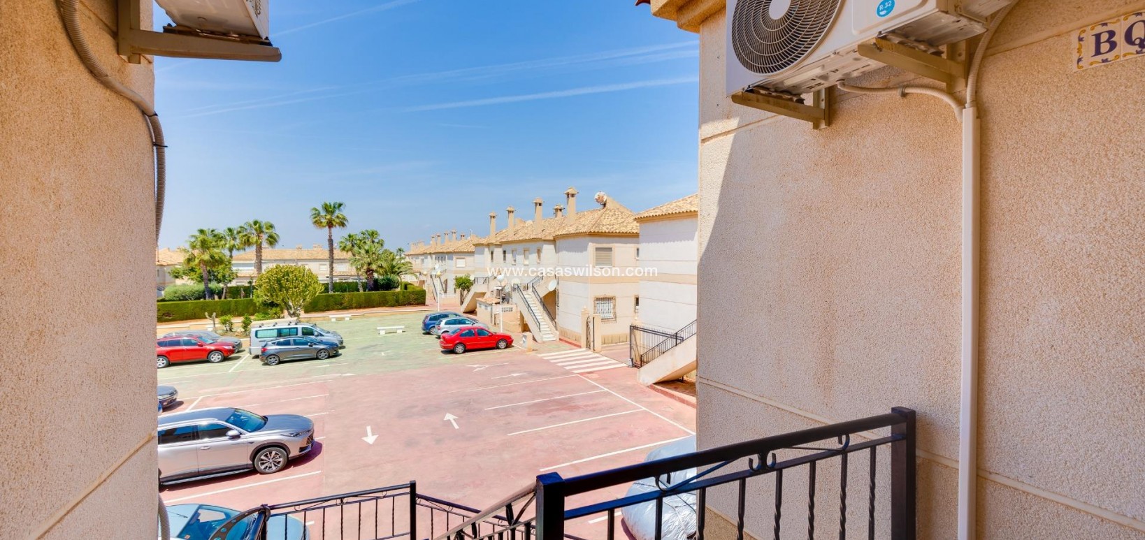 Sale - Bungalow - Torrevieja - Aguas Nuevas
