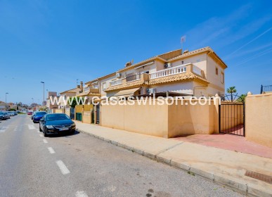 Sale - Bungalow - Torrevieja - Aguas Nuevas
