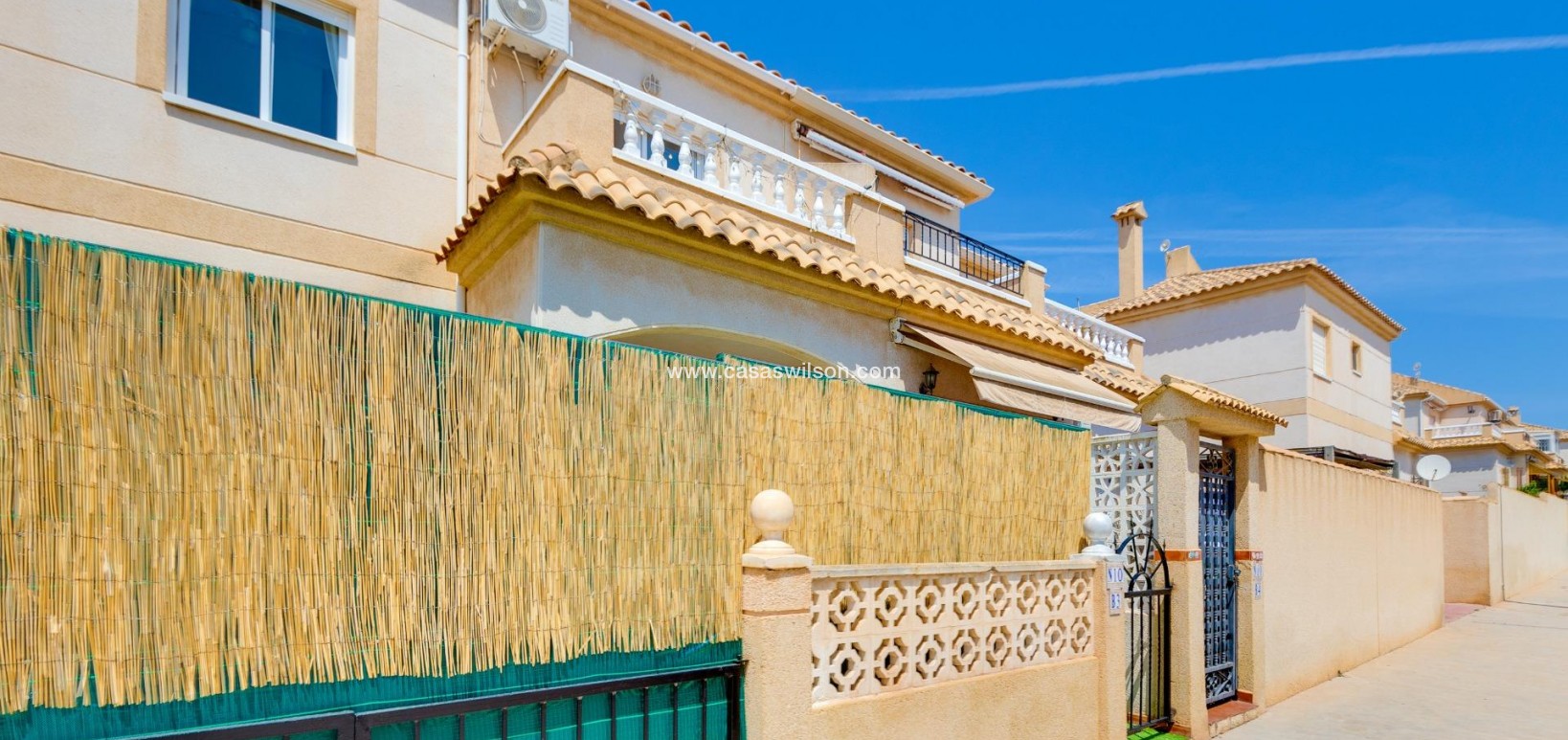 Sale - Bungalow - Torrevieja - Aguas Nuevas