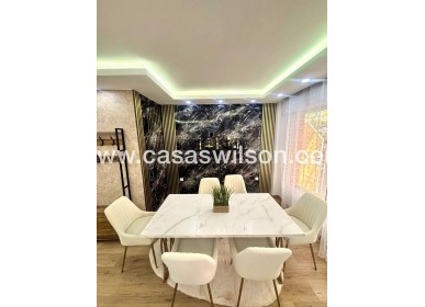 Sale - Apartment - Torrevieja - Centro - Muelle Pesquero