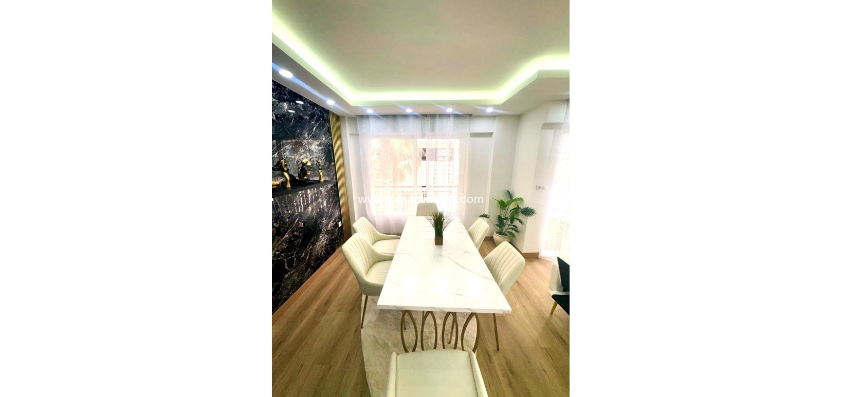 Sale - Apartment - Torrevieja - Centro - Muelle Pesquero