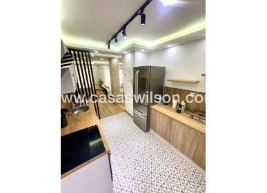 Sale - Apartment - Torrevieja - Centro - Muelle Pesquero
