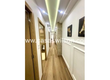 Sale - Apartment - Torrevieja - Centro - Muelle Pesquero