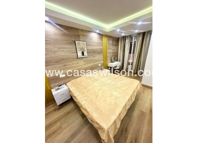 Sale - Apartment - Torrevieja - Centro - Muelle Pesquero