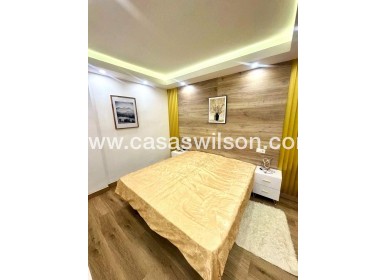 Sale - Apartment - Torrevieja - Centro - Muelle Pesquero