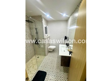Sale - Apartment - Torrevieja - Centro - Muelle Pesquero