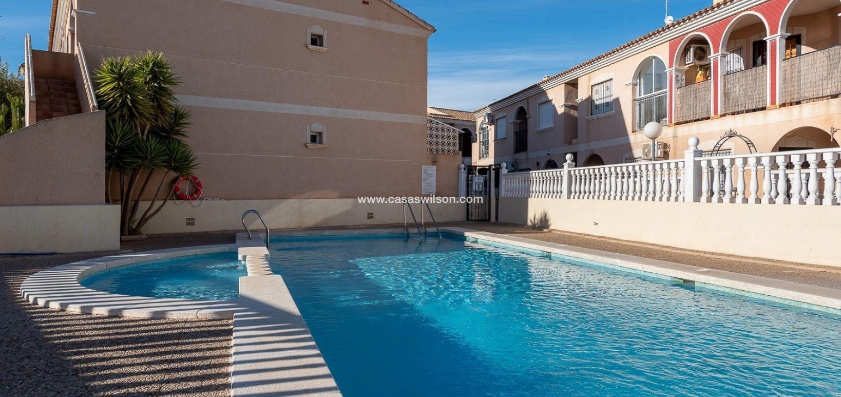 Sale - Bungalow - Orihuela Costa - La Regia