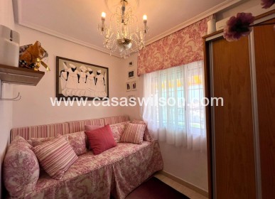 Sale - Bungalow - Torrevieja - Aguas Nuevas