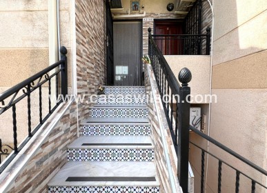Sale - Bungalow - Torrevieja - Aguas Nuevas