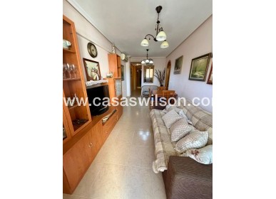 Sale - Villa - Torrevieja - Centro