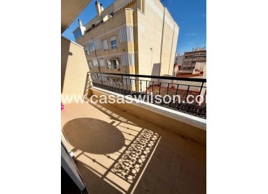Sale - Villa - Torrevieja - Centro
