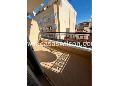 Sale - Villa - Torrevieja - Centro