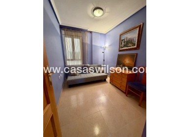 Sale - Villa - Torrevieja - Centro