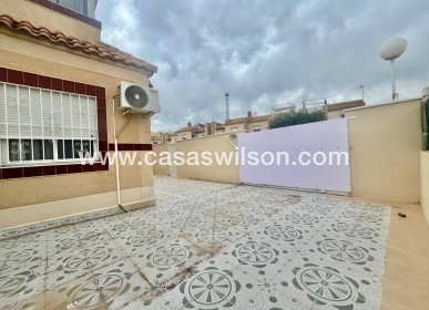 Sale - Bungalow - Torrevieja - Paraje Natural