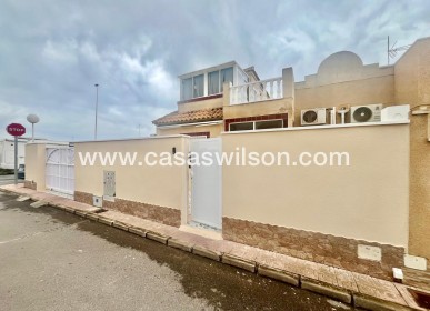 Sale - Bungalow - Torrevieja - Paraje Natural