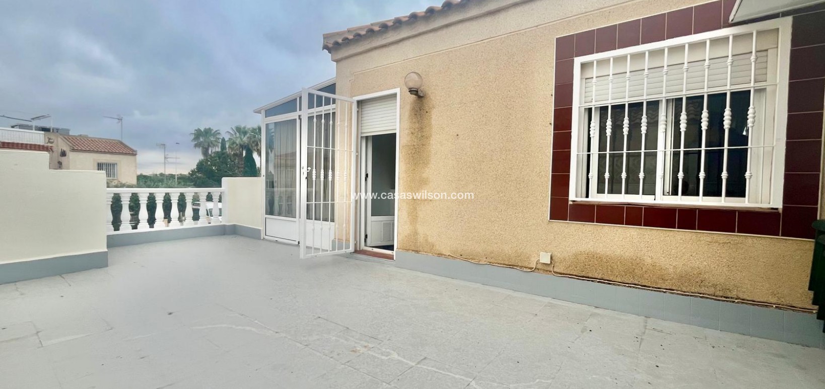 Sale - Bungalow - Torrevieja - Paraje Natural