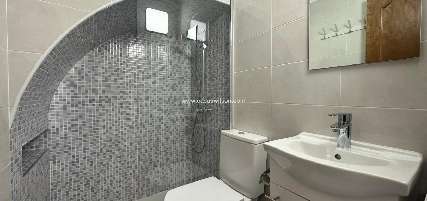 Sale - Townhouse - Torrevieja - 
