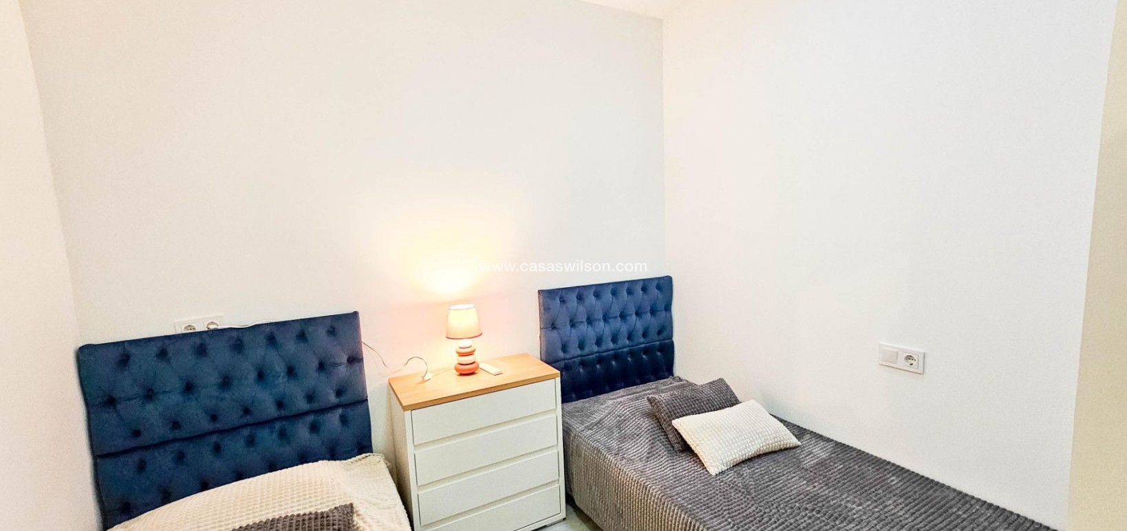 Sale - Townhouse - Torrevieja - El Limonar