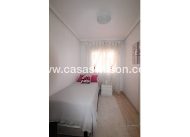Sale - Apartment - Torrevieja - Centro