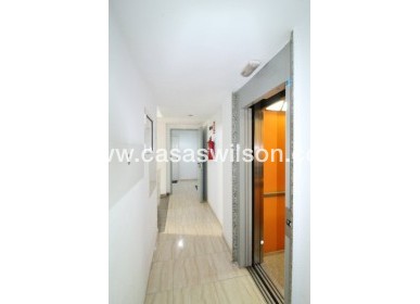 Sale - Apartment - Torrevieja - Centro