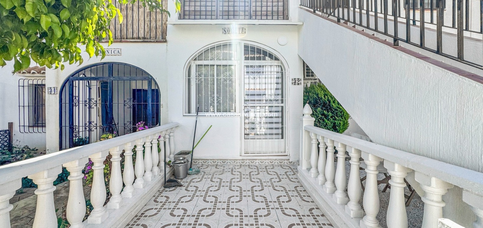 Sale - Bungalow - Torrevieja - Costa Blanca