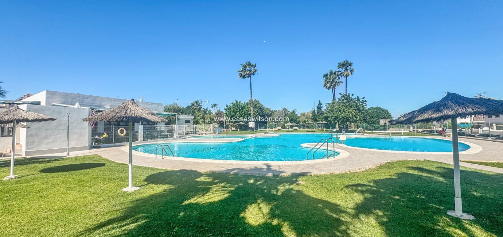 Sale - Bungalow - Torrevieja - Costa Blanca