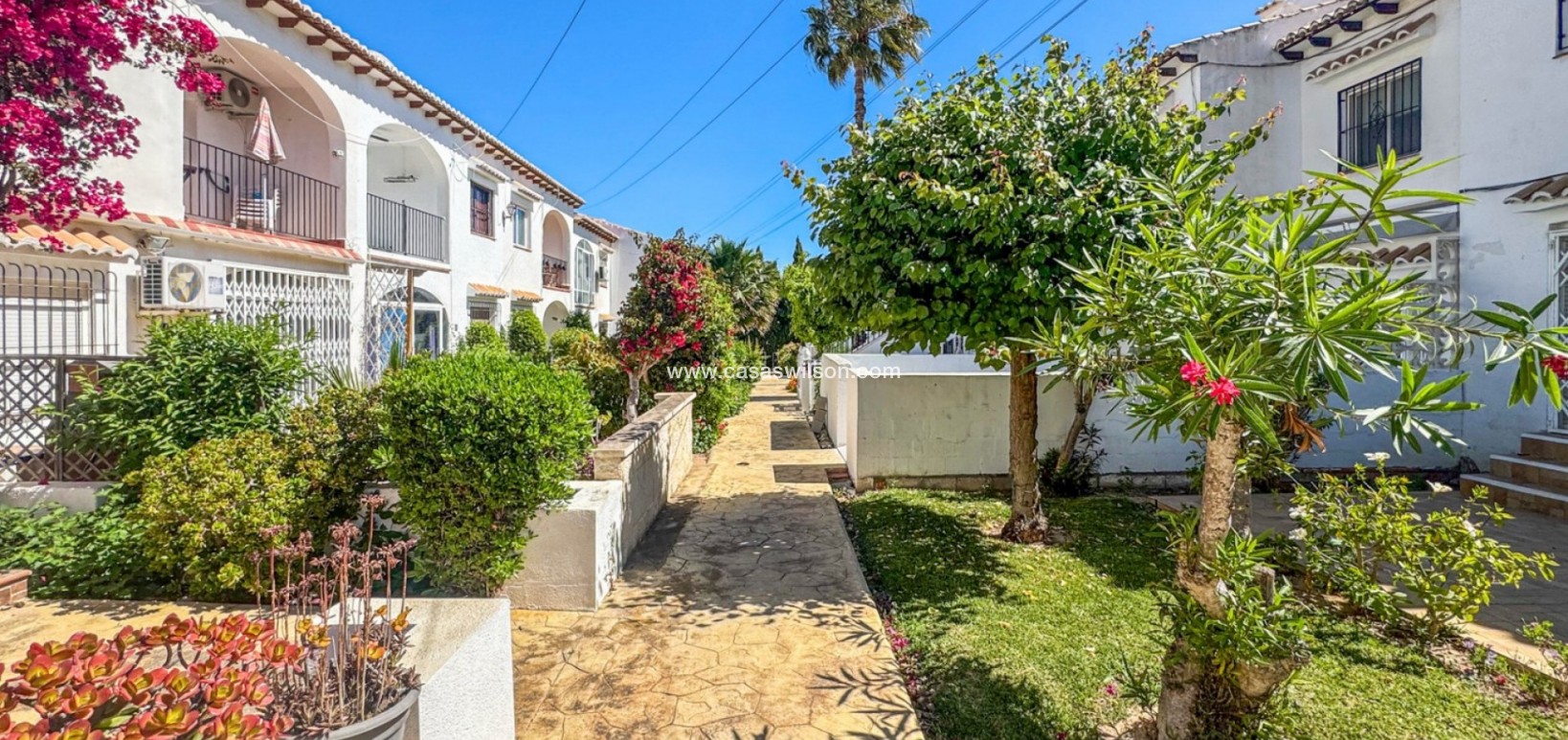 Sale - Bungalow - Torrevieja - Costa Blanca