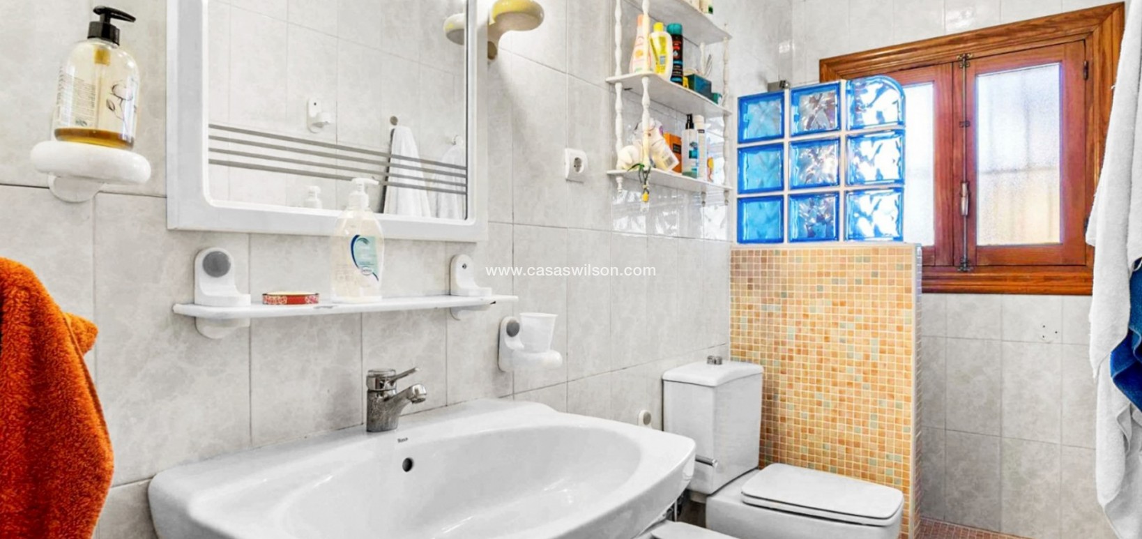 Sale - Villa - Torrevieja - Los Balcones - Los Altos del Edén