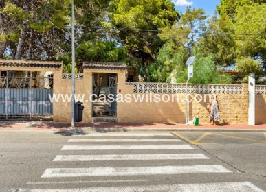 Sale - Villa - Torrevieja - Los Balcones - Los Altos del Edén