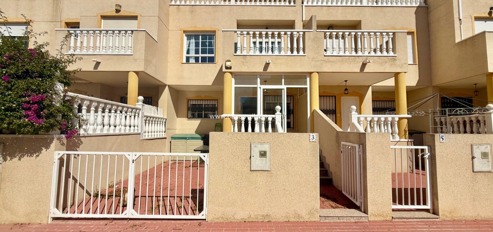 Sale - Villa - Guardamar del Segura - Guardamar